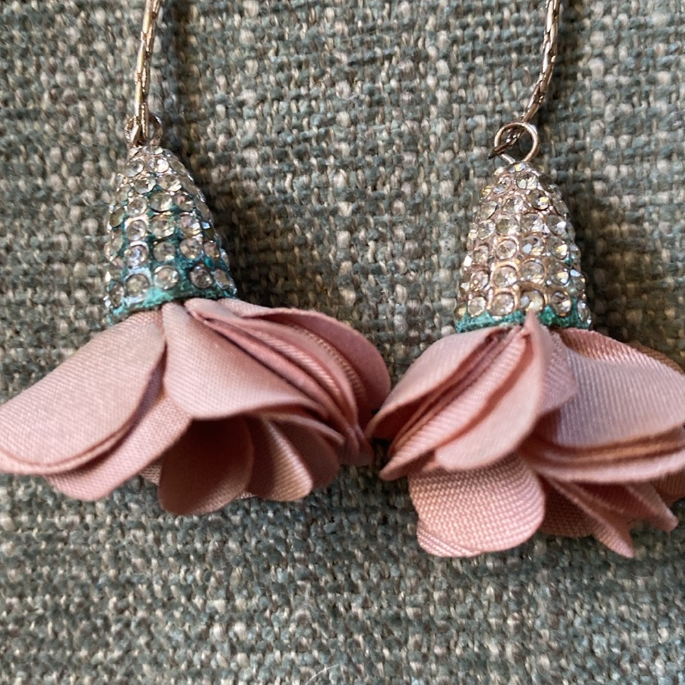 Beautiful floral INC earrings - Picture 5 of 6